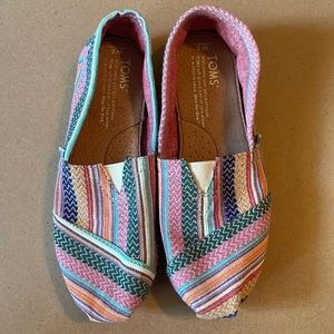 Tom’s Rainbow/Multi-Colored Tribal Print Shoes Size W5